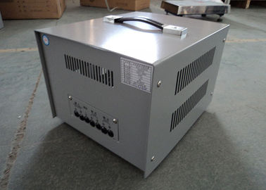 قدرت بالا صنعتی 2 KVA SVC ولتاژ اتوماتیک تنظیم AVR 110V / 220V